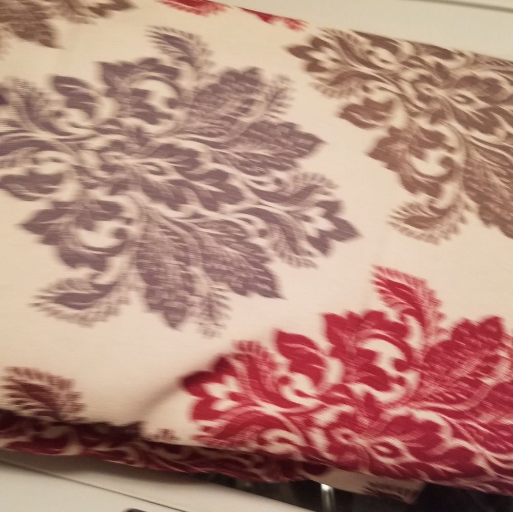 Curtains - Picture 2 of 5